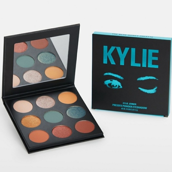 Kylie The Blue Honey Eyeshadow Palette - Picture 3 of 16